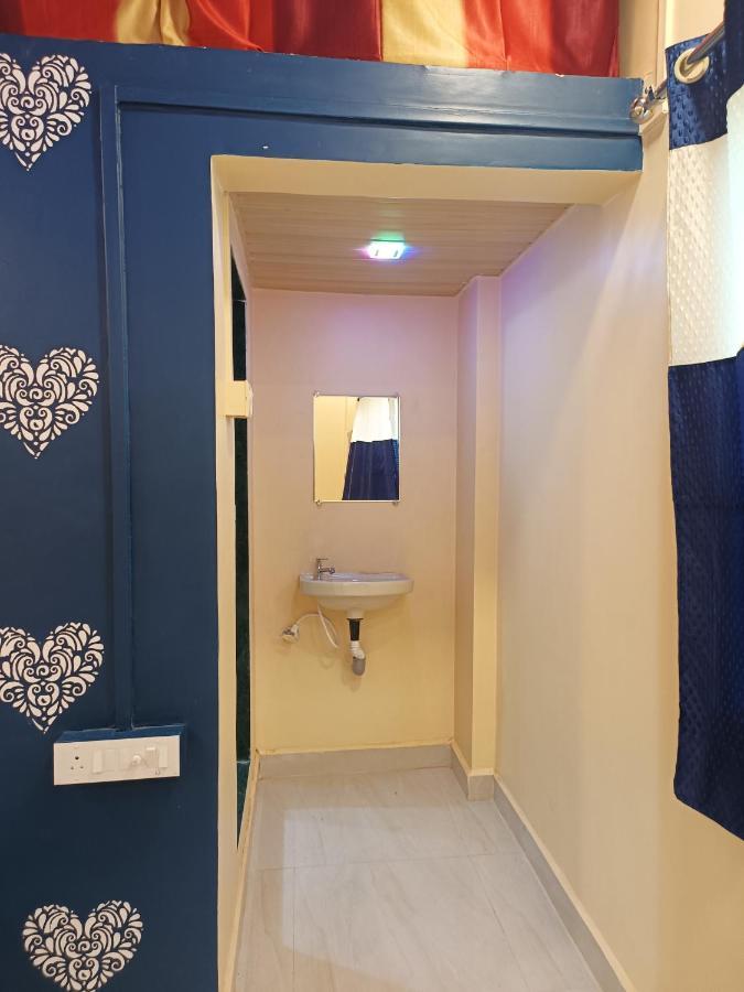 Shree Nivas Home Stay Srīvardhan エクステリア 写真