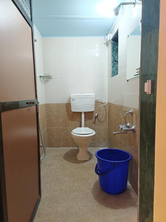 Shree Nivas Home Stay Srīvardhan エクステリア 写真