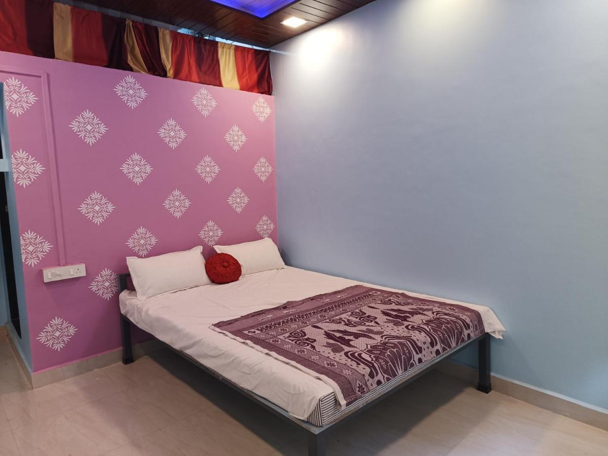 Shree Nivas Home Stay Srīvardhan エクステリア 写真