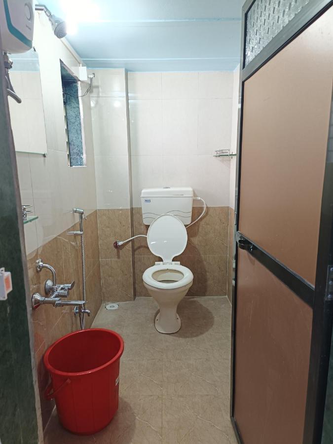 Shree Nivas Home Stay Srīvardhan エクステリア 写真